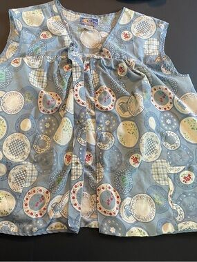 Vintage Moon Dance Sleeveless Blue Plate-Print Button-Front Women's Blouse